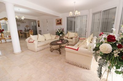 Detached Villa For Sale  in  Sea Caves