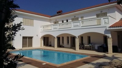 Detached Villa For Sale  in  Select Location