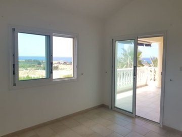 Detached Villa For Sale  in  Sea Caves