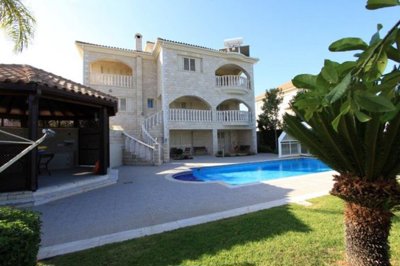 Detached Villa For Sale  in  Select Location