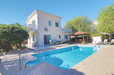 Detached Villa For Sale  in  Peyia Village