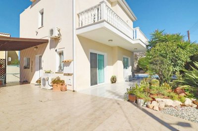 Detached Villa For Sale  in  Peyia Village