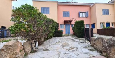 House For Sale  in  Kato Pafos