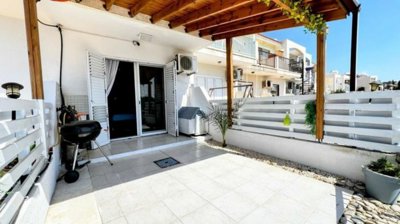 Penthouse For Sale  in  Kato Pafos