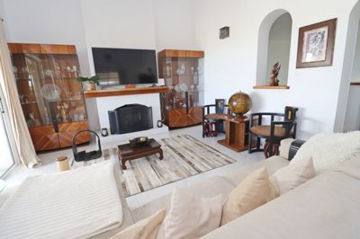 Detached Villa For Sale  in  Kamares