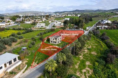 Shared residential field in Timi, Paphos