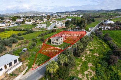 Shared residential field in Timi, Paphos