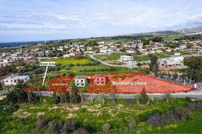 Shared residential field in Timi, Paphos