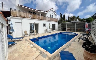 Detached Villa For Sale  in  Peyia Village