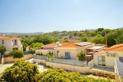 Detached Villa For Sale  in  Anavargos