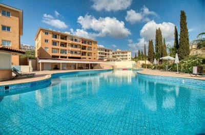 Apartment For Sale  in  Chlorakas