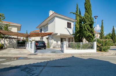 Detached Villa For Sale  in  Kato Pafos