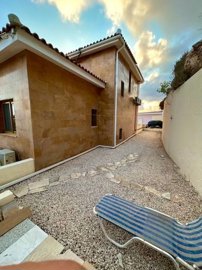 Detached Villa For Sale  in  Chlorakas