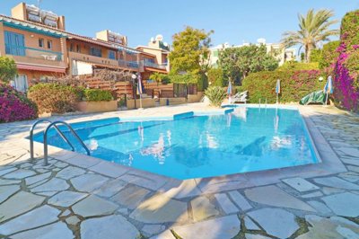 Town House For Sale  in  Peyia Village