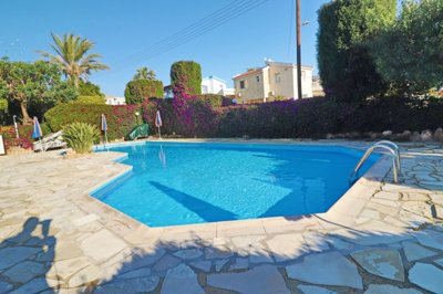 Town House For Sale  in  Peyia Village