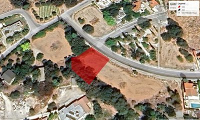 Residential Land  For Sale  in  Kissonerga