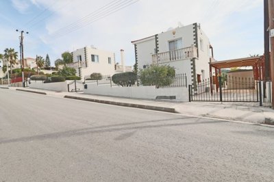 Detached Villa For Sale  in  Peyia Village