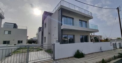 Detached Villa For Sale  in  Anavargos