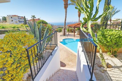 Apartment For Sale  in  Peyia Village