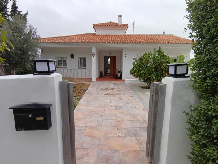 Image No.1-5 Bed Villa for sale