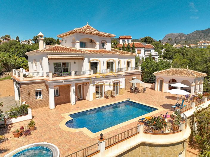 Image No.1-5 Bed Villa for sale