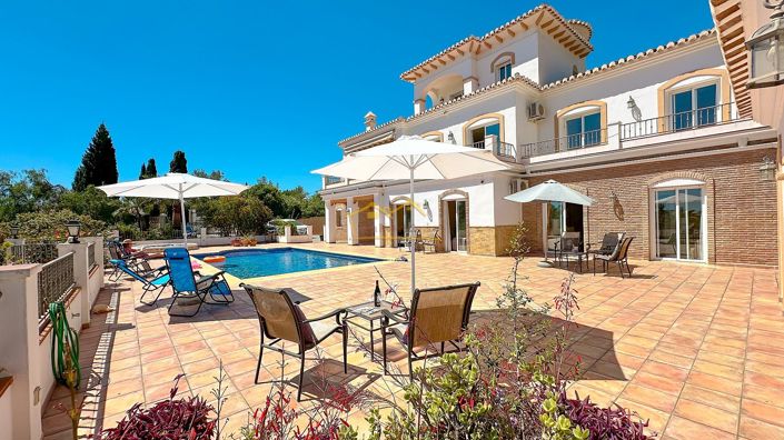 Image No.1-5 Bed Villa for sale