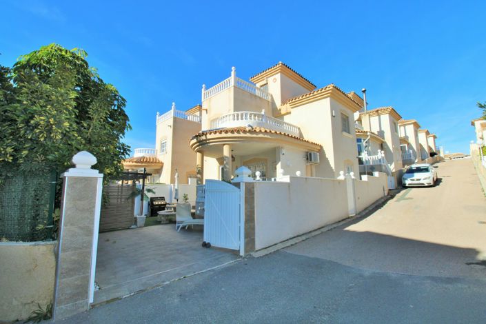 Image No.1-3 Bed Villa for sale