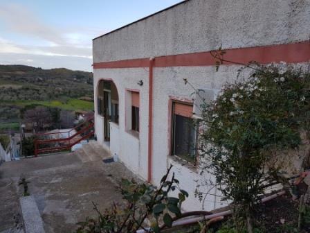 Image No.1-3 Bed Villa for sale