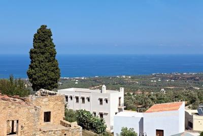 Stone-house-in-the-historical-village-of-Maroulas_12