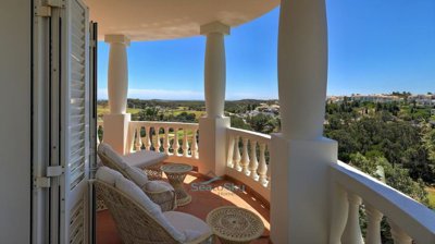 balcony off living room