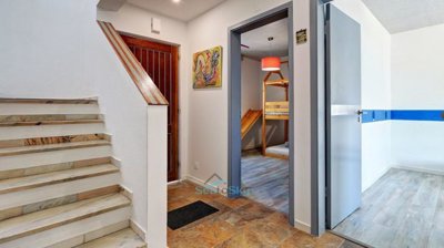 ground floor hallway to bedrooms and bathroom