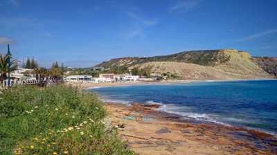 luz beach 5 minutes by car