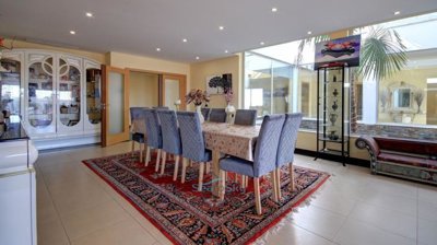 formal dining area