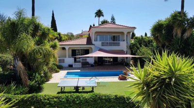 beautiful villa and pool