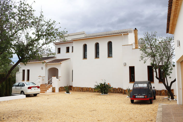 Image No.1-4 Bed Villa for sale