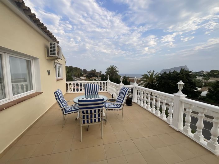 Image No.1-6 Bed Villa for sale