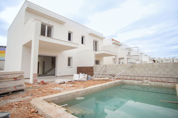 Image No.1-3 Bed Villa for sale