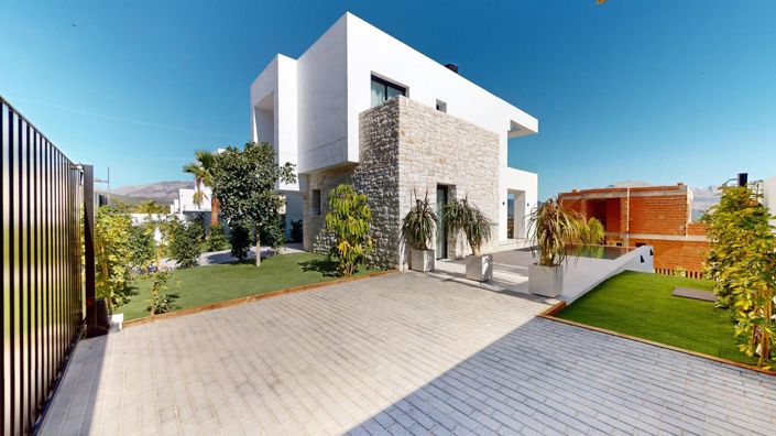 Image No.1-3 Bed Villa for sale