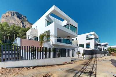 El Toro Urbanismo Costa Blanca SL most sold property