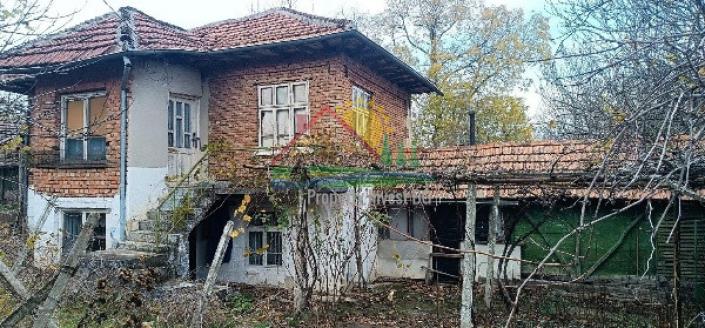 Image No.1-Maison de campagne de 3 chambres à vendre à Varna