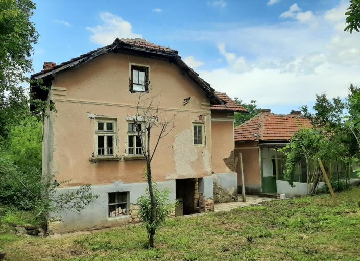 Image No.1-Maison de campagne de 3 chambres à vendre à Vratsa 