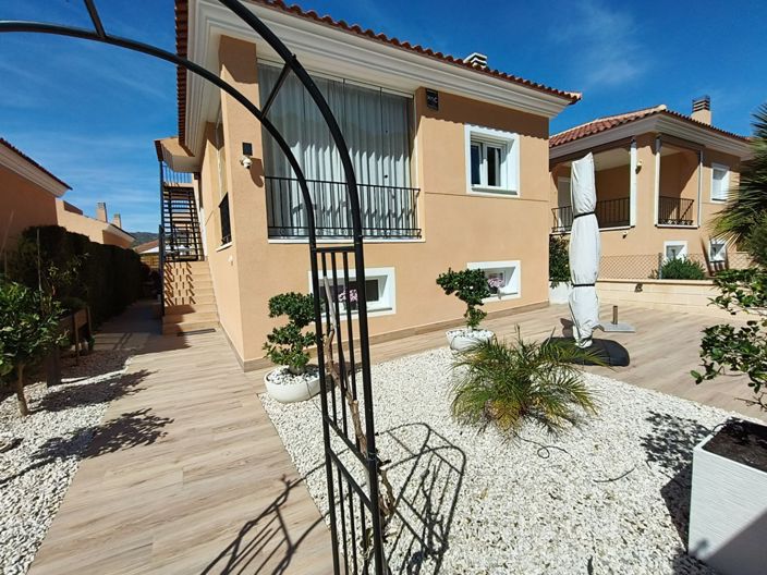 Image No.1-2 Bed Villa for sale