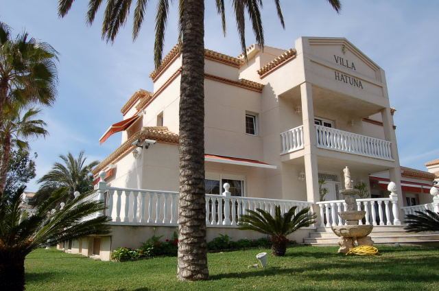 Image No.1-Villa de 6 chambres à vendre à Playa Flamenca