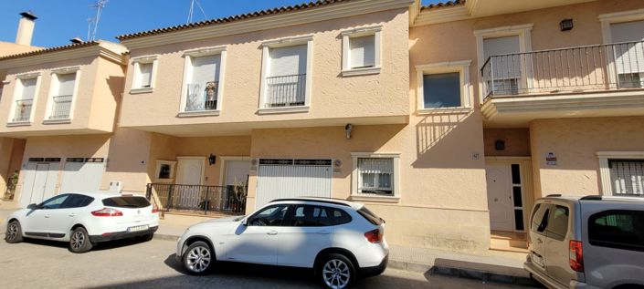 Image No.1-3 Bed Townhouse for sale