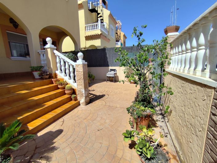 Image No.1-3 Bed Villa for sale