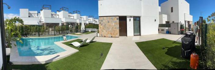 Image No.1-4 Bed Villa for sale