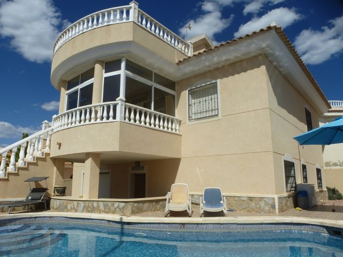 Image No.1-4 Bed Villa for sale