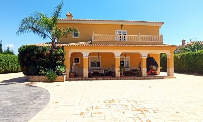 Image No.1-5 Bed Villa for sale