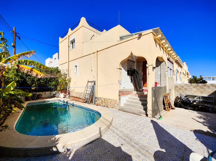 Image No.1-Maison de 4 chambres à vendre à San Miguel de Salinas