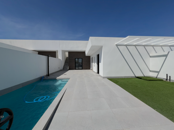 Image No.1-2 Bed Villa for sale